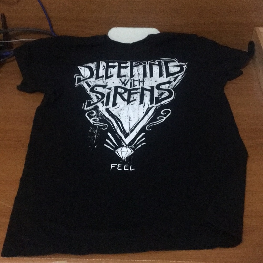 Sleeping with sirens tee